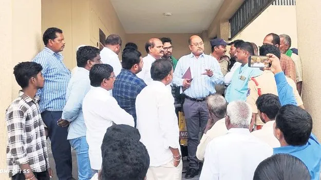 ఆర్‌ఆర్‌ఆర్‌ నిర్వాసితుల పోరుబాట