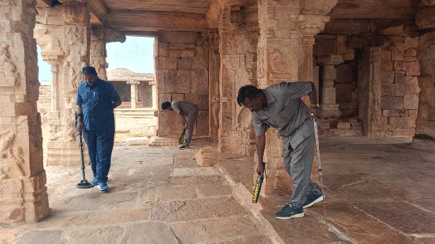 వీడని బాలిక హత్యకేసు మిస్టరీ ?