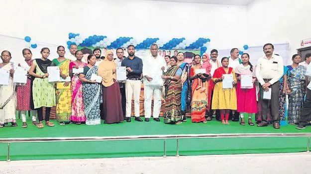 అర్హులంందరికీ రేషన్‌కార్డులు మంజూరు