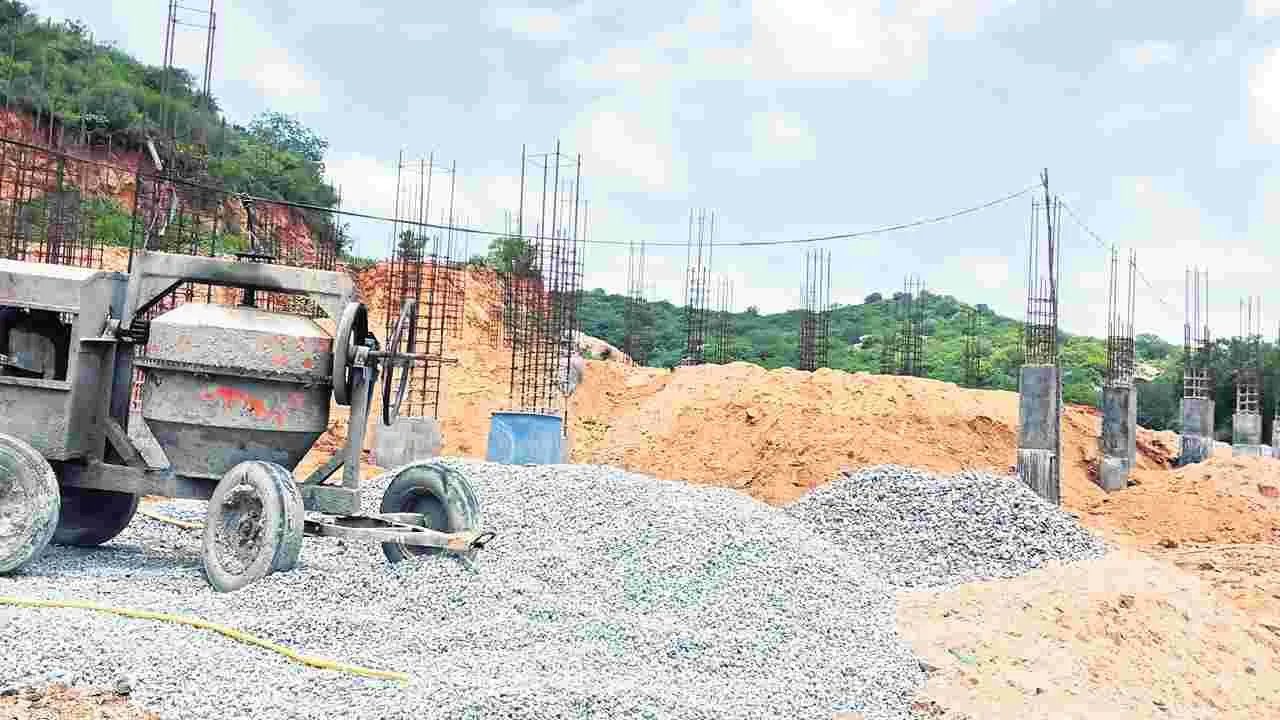 వేగంగా ‘గోదాం’ పనులు