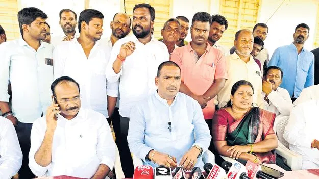 మొదటి మంజూరు పత్రం ఆగవ్వకే