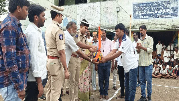 kumaram bheem asifabad- మాదకద్రవ్యాలకు దూరంగా ఉండాలి