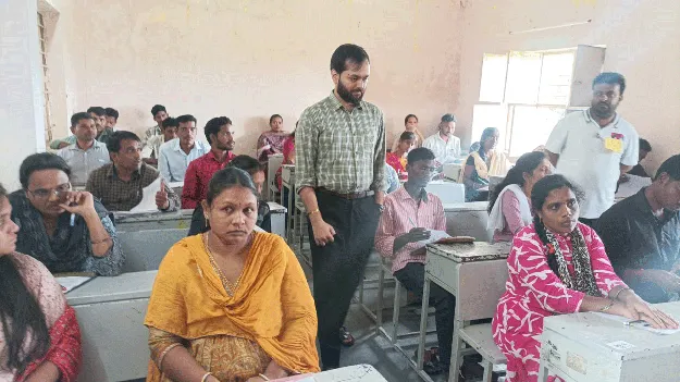 kumaram bheem asifabad-  ప్రశాంతంగా సీఆర్టీ పరీక్ష