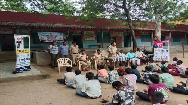 యువత మత్తుపదార్థాలకు దూరంగా ఉండాలి