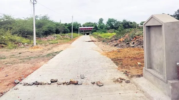 మునిసిపాలిటీ అత్యుత్సాహం రూ.35లక్షలు వృథా