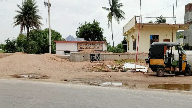 గ్రామ పంచాయతీకి వెళ్లేదెలా?