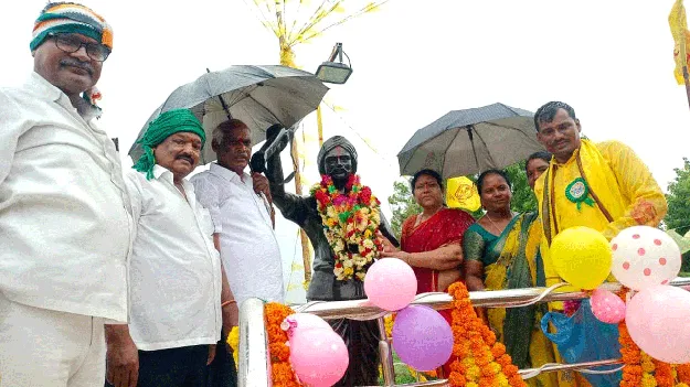 kumaram bheem asifabad- కుమరం భీం ఆశయ సాధనకు కృషి చేయాలి