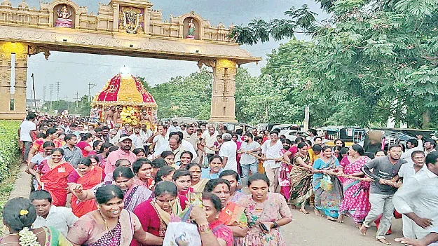 జగ న్నాథుడి రథోత్సవం