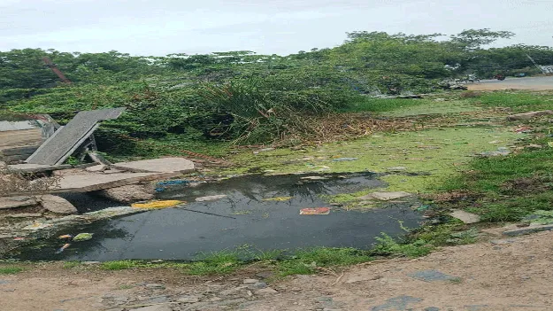 మురుగునీటి కాలువతో అల్లాడుతున్నాం..