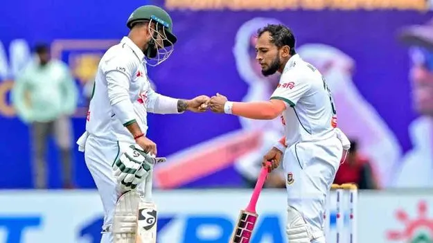 బంగ్లాదేశ్‌ 484 9