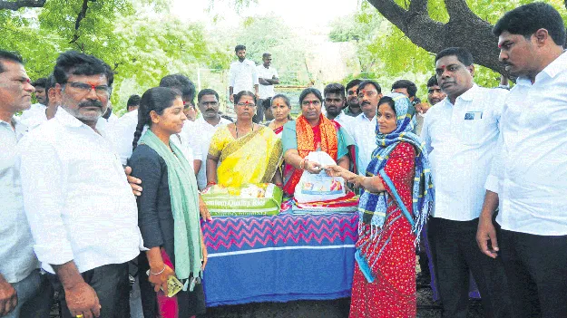 సీబీఎం ట్రస్టు ఆధ్వర్యంలో సహాయం
