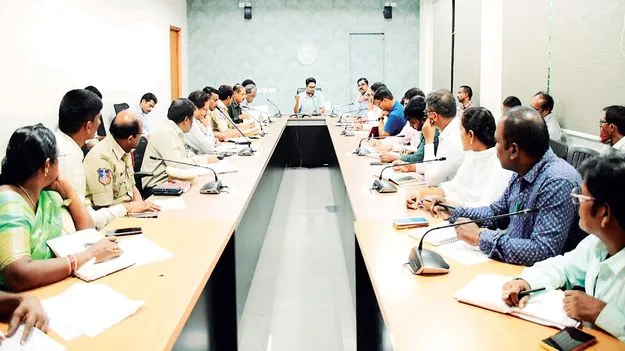 అధికార యంత్రాంగం సిద్ధంగా ఉండాలి