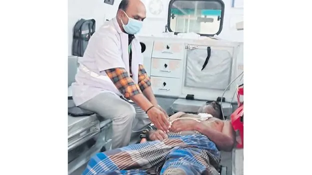 విద్యుదాఘాతానికి గురైన రైతు