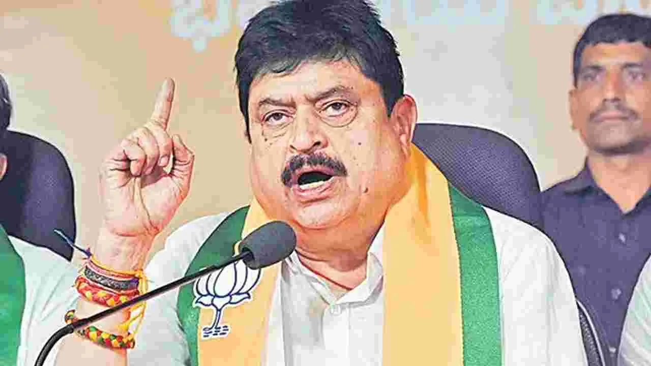 N Ramchander Rao: జర్నలిస్టుల చెంప చెల్లుమనిపించాలనిపిస్తోందా?