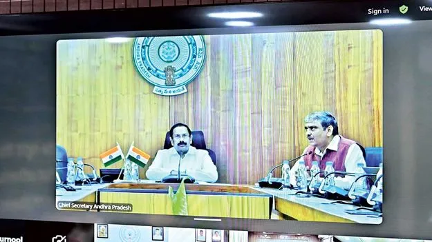  అప్రమత్తంగా ఉండాలి 