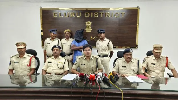 యజమాని ఇంట్లో బంగారం చోరీ