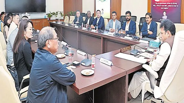 Textile Industry: టెక్స్‌టైల్‌ రంగంలో పెట్టుబడులు పెట్టండి