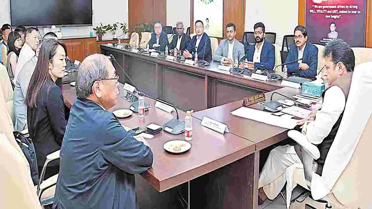 Textile Industry: టెక్స్‌టైల్‌ రంగంలో పెట్టుబడులు పెట్టండి