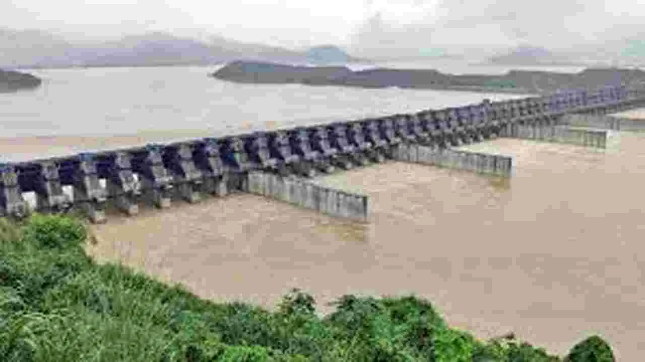 Polavaram project: బనకచర్లపై కేంద్రాన్ని కలుద్దాం