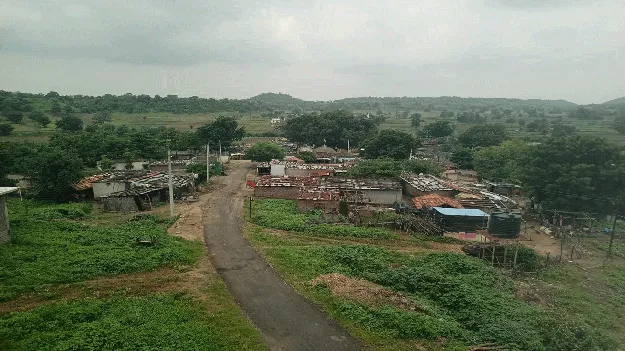 kumaram bheem asifabad- కొందరు అటు.. మరికొందరు ఇటు..