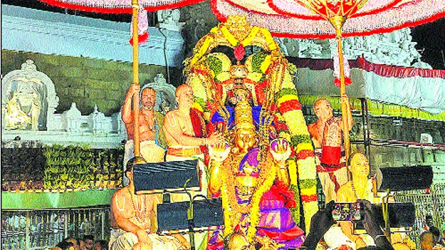 వైభవంగా గరుడ వాహనసేవ