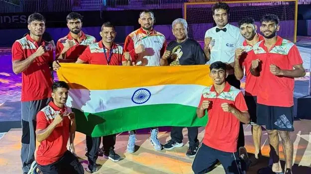 భారత బాక్సర్ల పసిడి పంచ్‌