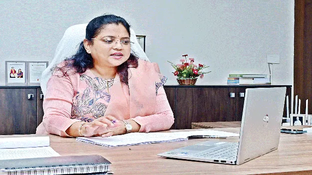 రక్షిత నీరందించాలి