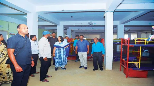 నాణ్యమైన భోజనం అందించాలి