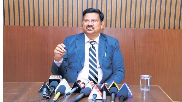 రెండున్నర నెలల్లో 1,500 కేసుల పరిశీలన