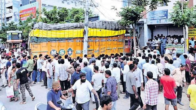 శుభకార్యానికి వచ్చి మృత్యుఒడికి