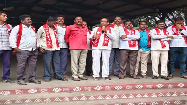 సింగరేణిలో రాజకీయ జోక్యం పెరిగిపోయింది