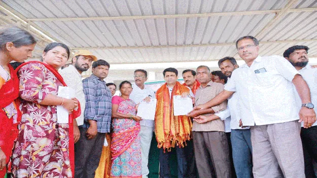 అర్హులందరికీ ఇళ్లు ఇస్తాం