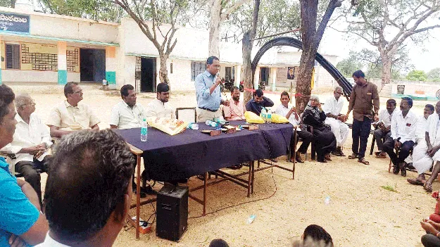 కష్టపడి చదివితే మంచి భవిష్యత్తు