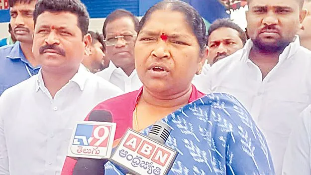 Seethakka: బీఆర్‌ఎస్‌ నేతలే సిగ్గుపడాలి!