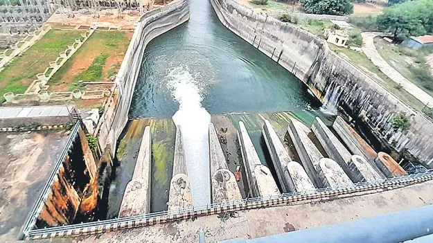 Nagarjuna Sagar: సాగర్‌ కుడి కాలువకు నీటి విడుదలపై వివాదం