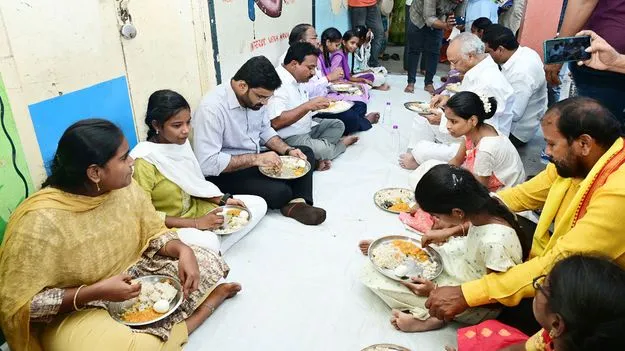 రోజూ ప్రత్యేక మెనూ