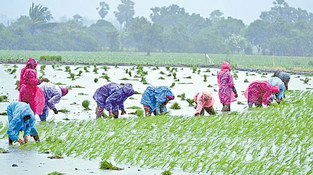 Krishna River Godavari River: సాగర్‌ దిశగా కృష్ణమ్మ
