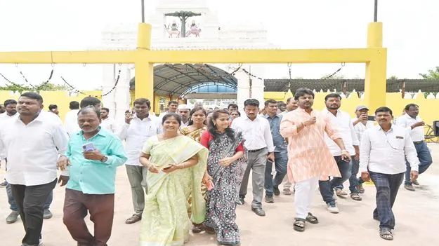 జాతర ప్రాంగణాన్ని సుందరంగా తీర్చిదిద్దుతాం