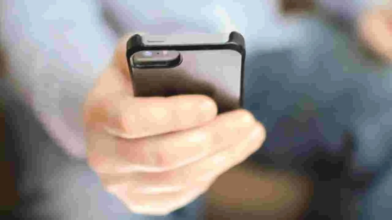 Social Media Threats: పెళ్లి చేయకుంటే నగ్న ఫొటోలు బయటపెడతా