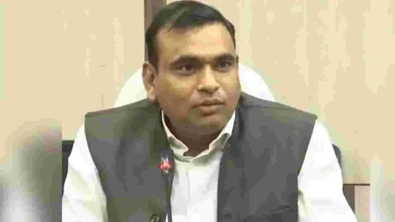 Chamala Kiran Kumar Reddy: ‘మిస్‌ ఇంగ్లండ్‌’తో బీఆర్‌ఎస్‌ వాళ్లే మాట్లాడించారేమో: చామల