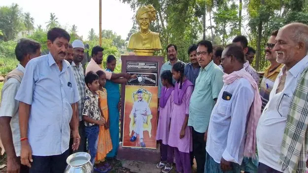 అమ్మకు.. అండగా