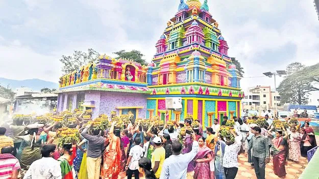 మోదకొండమ్మ ఆలయం కిటకిట