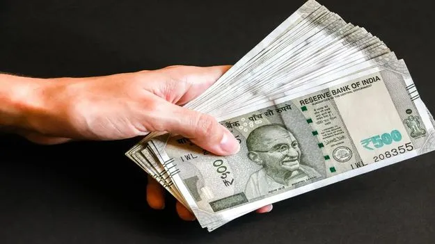 పెన్షనర్ల వ్యతిరేక వైఖరి మానుకోవాలి 