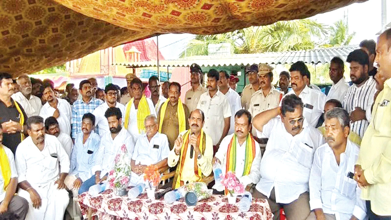  పార్టీ సిద్ధాంతాలకు అనుగుణంగా నడుచుకోండి