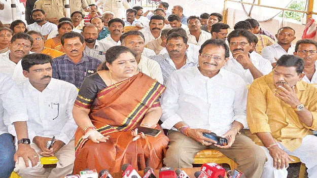 తల్లికి వందనంతో పండగ వాతావరణం