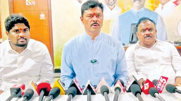 MP CM Ramesh: కవితను జైలు నుంచి విడిపిస్తే.. బీఆర్‌ఎస్‌‌ను బీజేపీలో విలీనం చేస్తామన్నది మరిచావా?