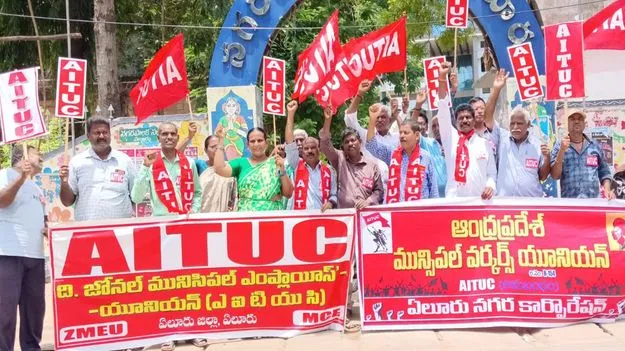 మా గోడు పట్టించుకోండి..!