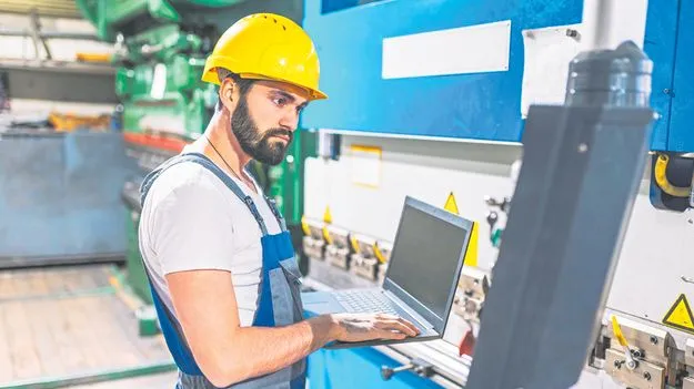 Work Hours: రోజుకు గరిష్ఠంగా 10 గంటల పని