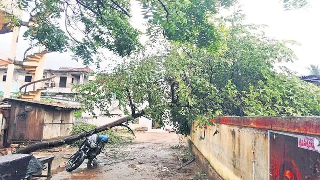 భారీ వర్షం