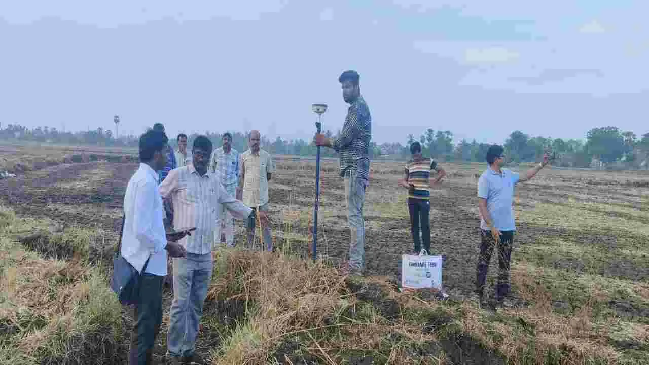 రీసర్వే పాపం.. రైతులకు శాపం